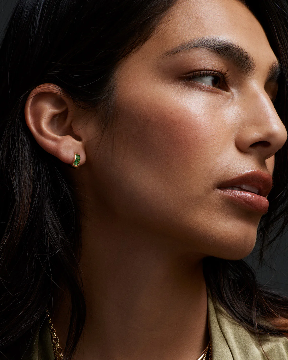 True Love | Baguette Huggie Earring | Tsavorite, Yellow Gold - Image 3