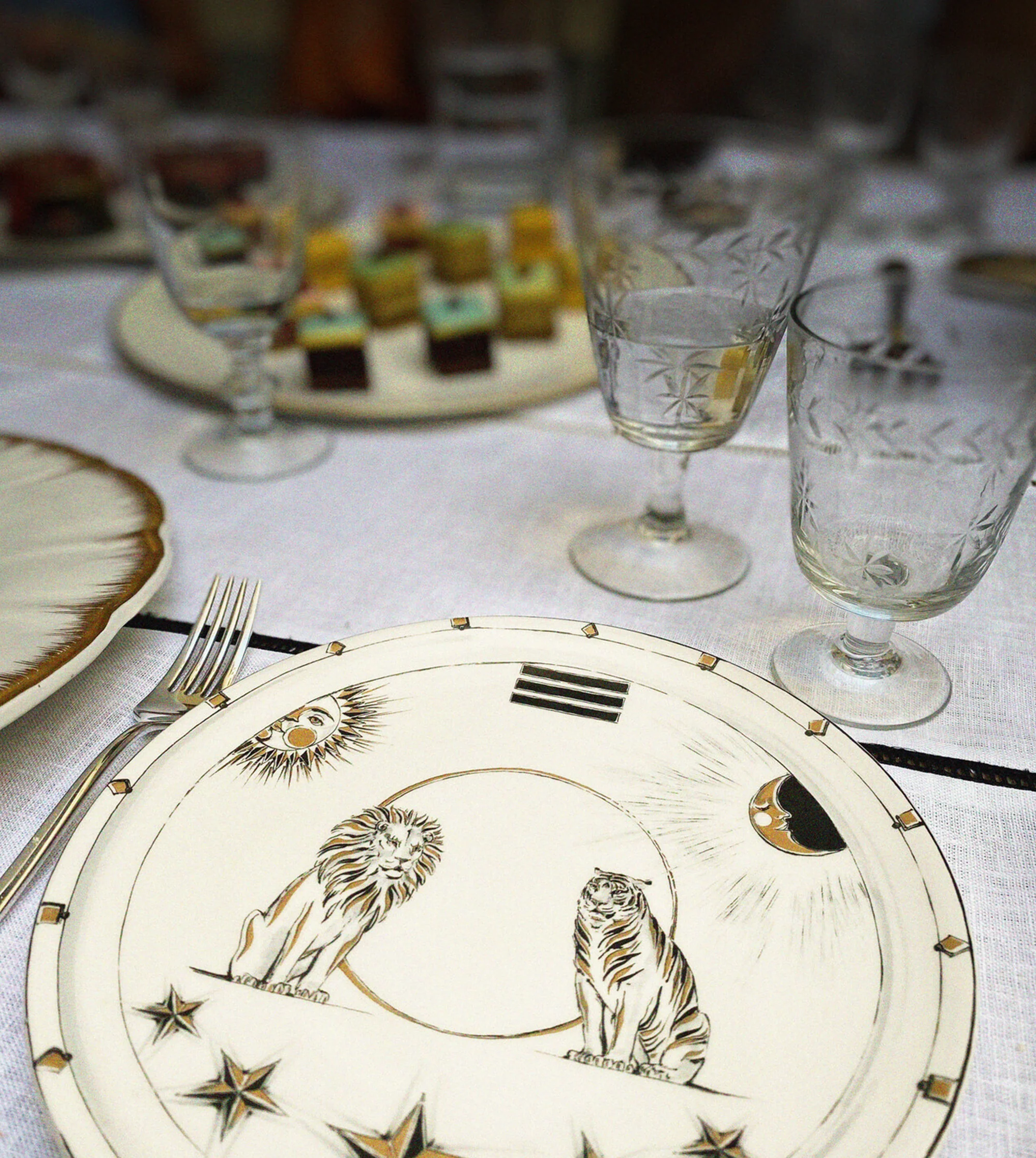 Foundation | Chapter 1 Tenet Dessert Plate Set | Porcelain - Image 4