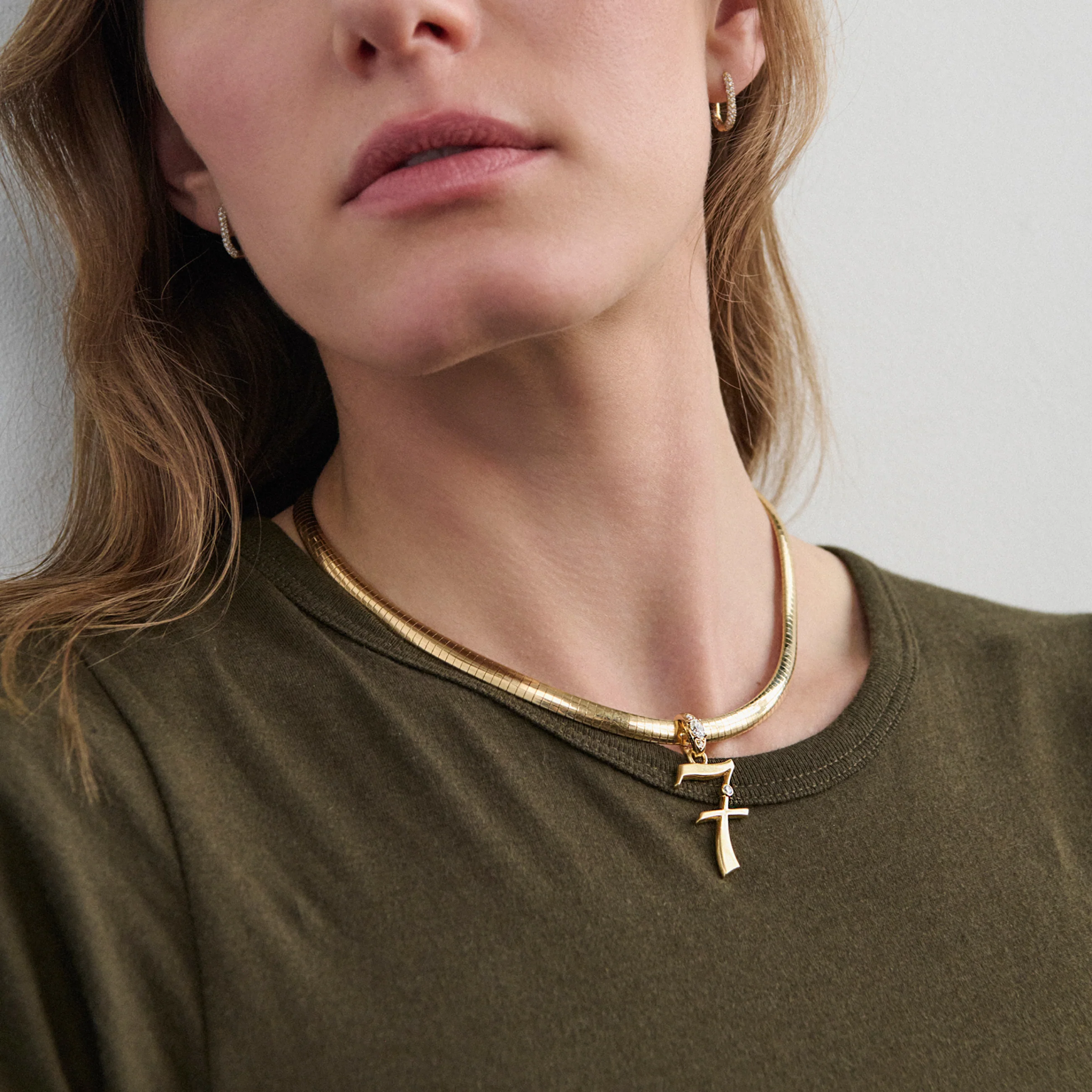 Personalized - Foundation | Engravable Initial Medium Sleek Collar Necklace | Diamonds, Yellow Gold - Image 2