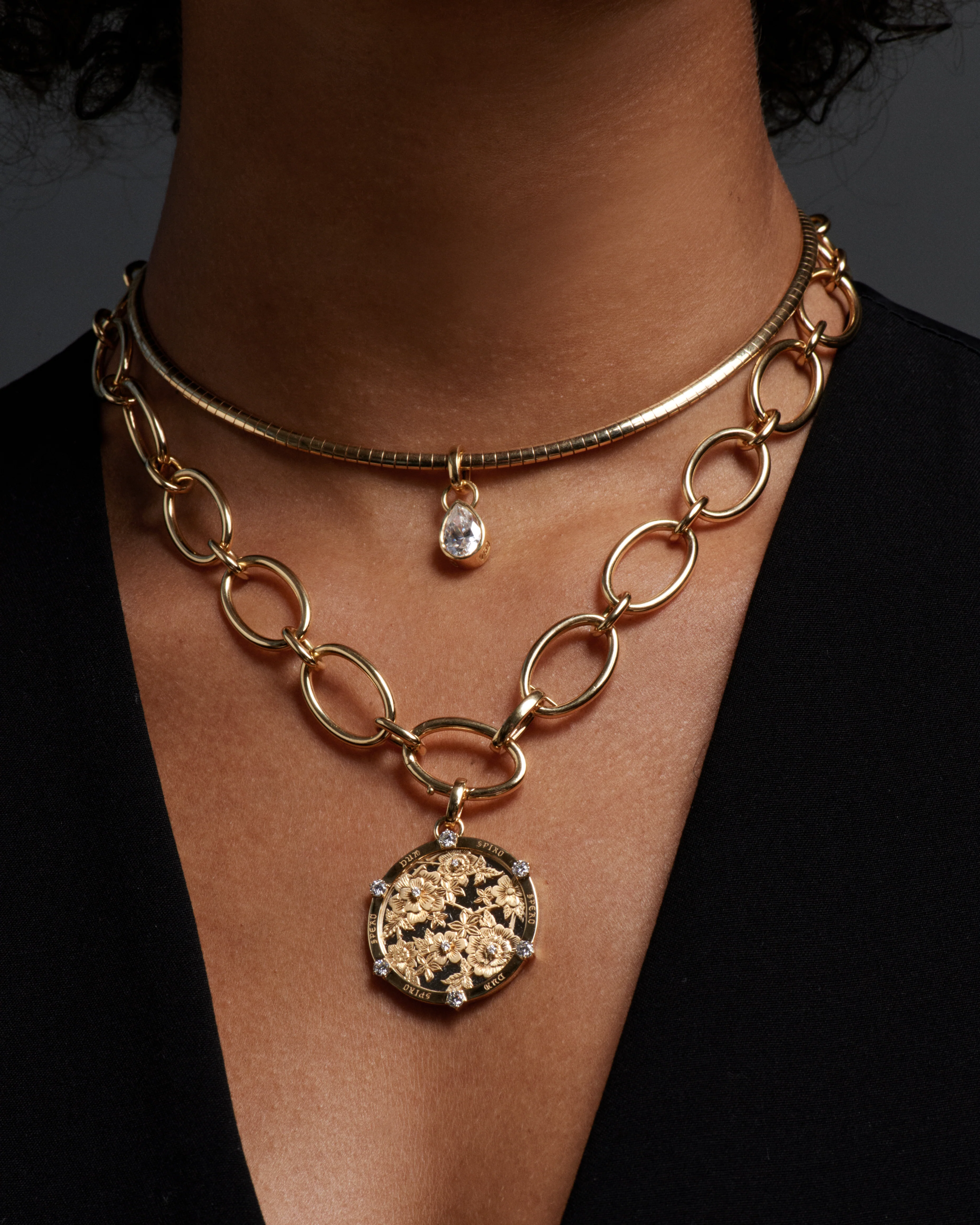 Resilience | Floral Screen Large Medallion | Diamonds, White Gold, Yellow Gold - Image 4