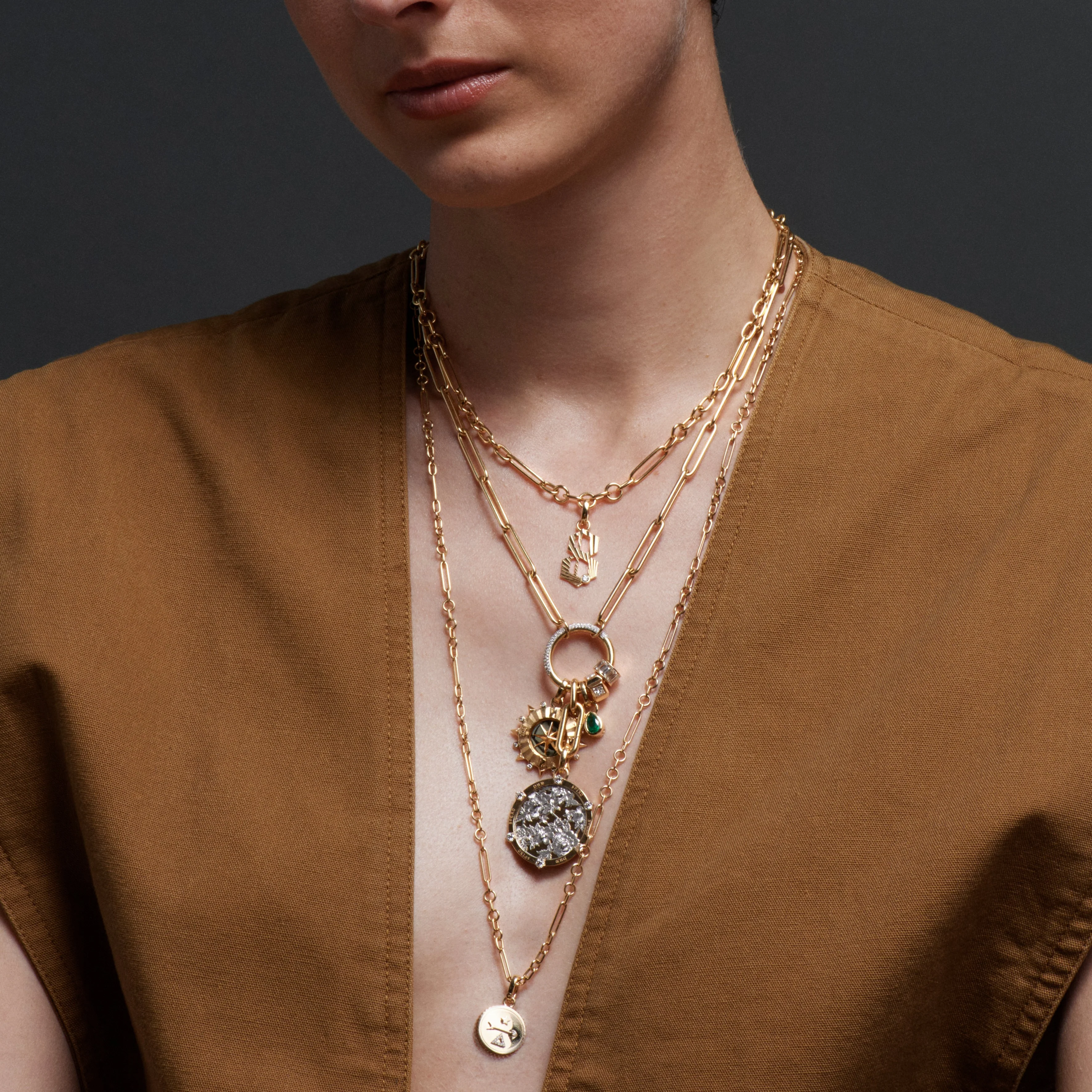 Resilience | Floral Screen Large Medallion | Diamonds, Yellow Gold, White Gold - Image 4