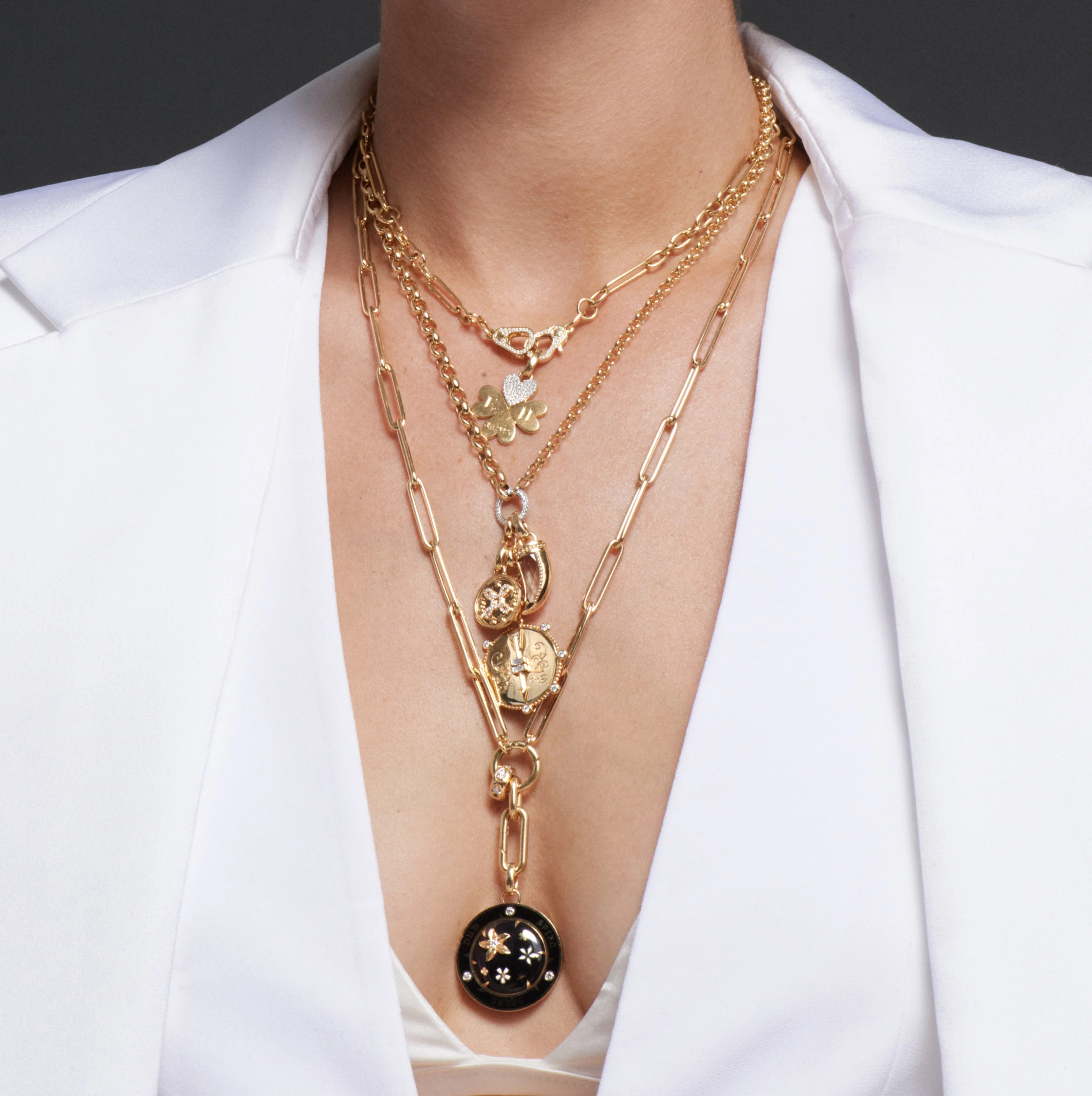 Protection | Gemstone La Loba Claw Pendant | Green Prasiolite, Yellow Gold - Image 2