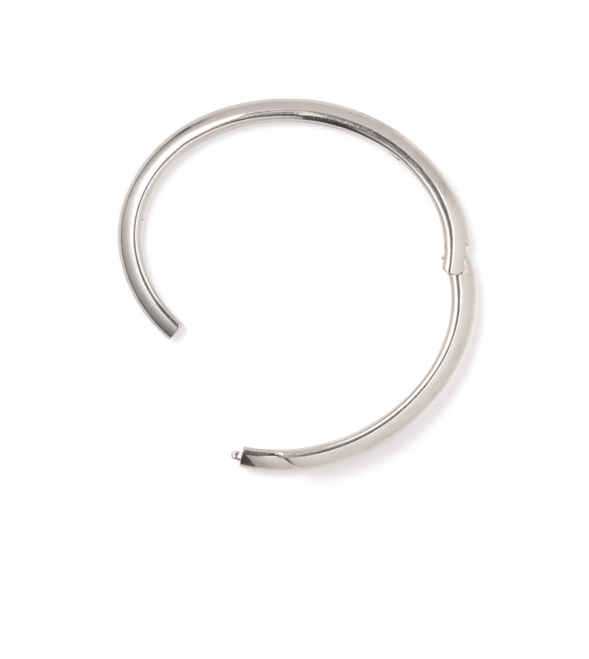Strong Hearts | Love Link Bangle | White Gold - Image 4