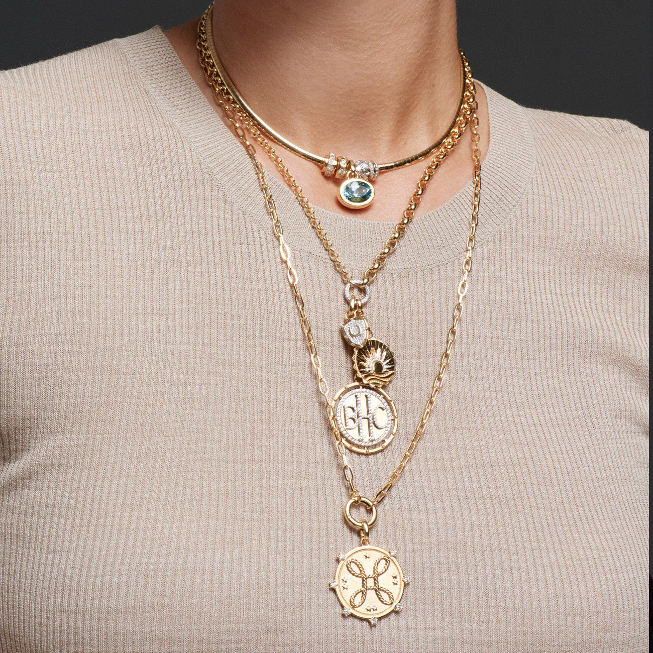 True Love | Love Knot Small Clip Open Chain | Diamonds, Yellow Gold - Image 3